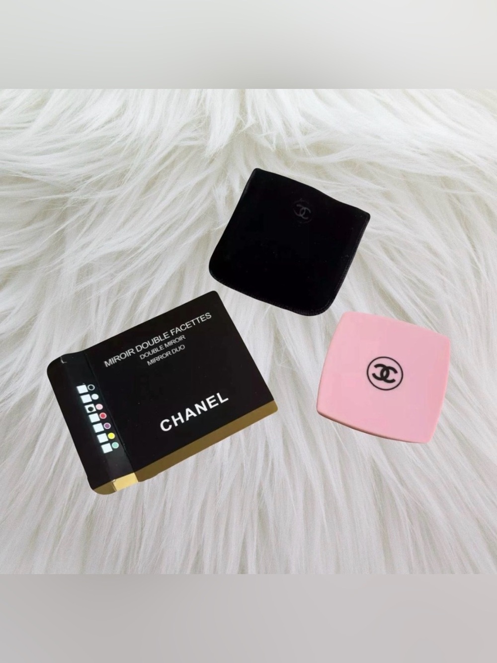 Authentic CHANEL Pink Compact Mirror with Black Velvet Pouch!! New!
